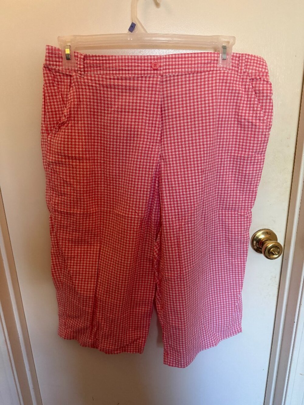 White Stag Peach and White Checkered Capris W 16-18